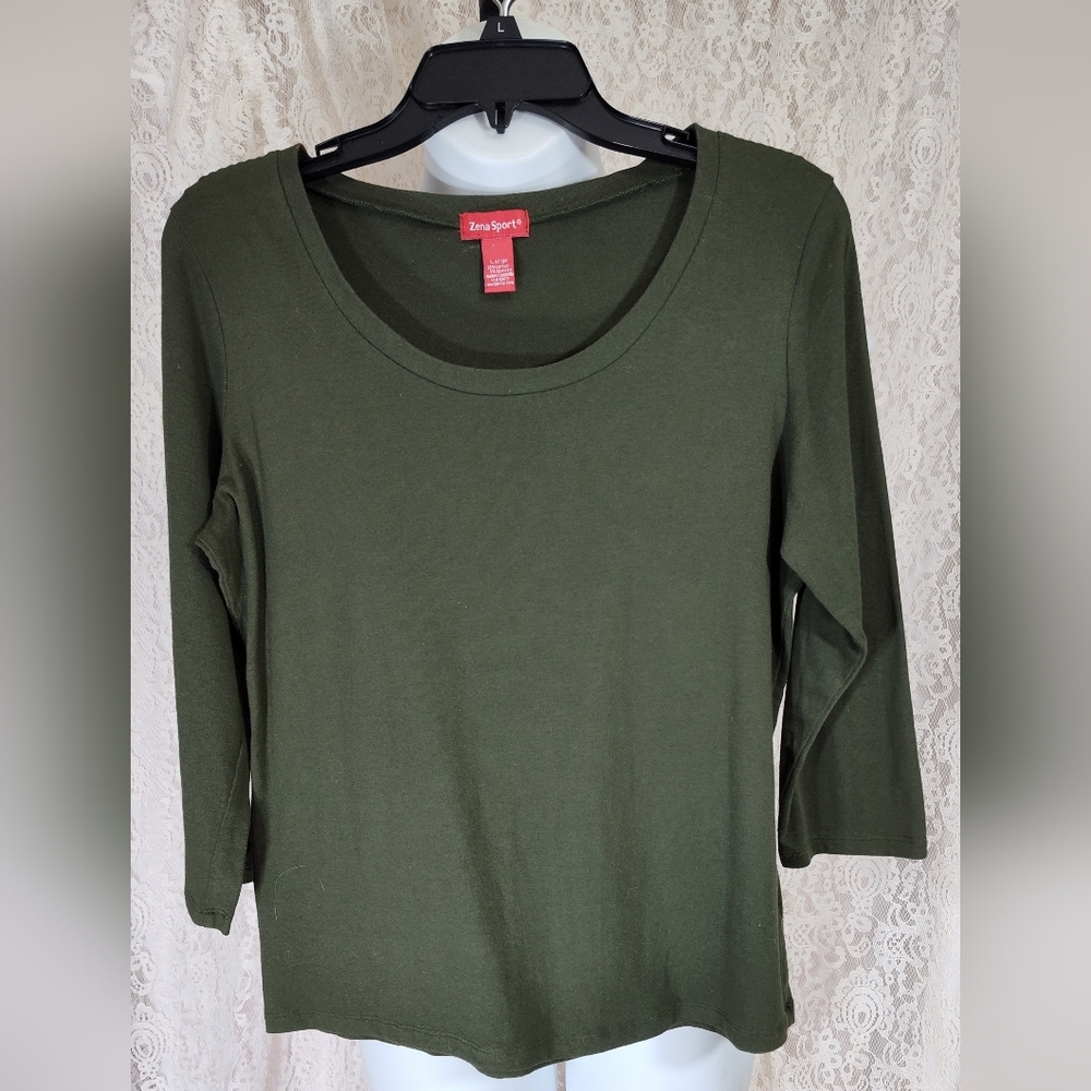 Zena Olive Green Knit Top Size L. NWOT